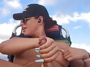 HUNIBABY kommt am Strand