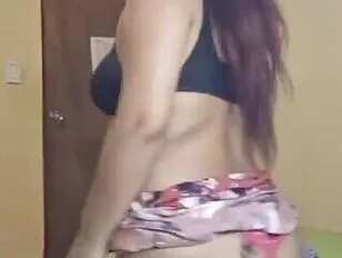 Она любит анальный секс.