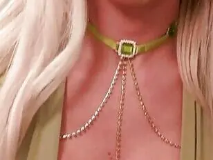 Aubrey Kate makes a settlement with her attorney on his desk