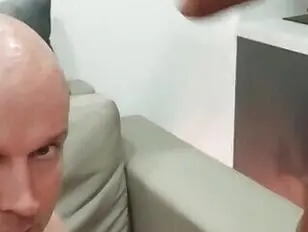 Bottomboy lubi być zdominowany przez umięśnionego Tajlandczyka