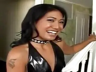 Heißer Vierer mit Asiatin und zwei weißen Transfrauen (DF)