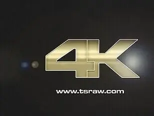 Cinco latinas le dan un buen entrenamiento a Luis en la cara y el culo