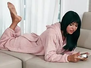 Antonella Morena Oomfie se folló a mi hermanastra