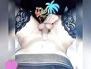 हम खुद खेल रहे हैं