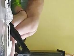 Vou pegar por trás daqui.