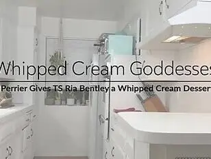 Gray Perrier baise trans