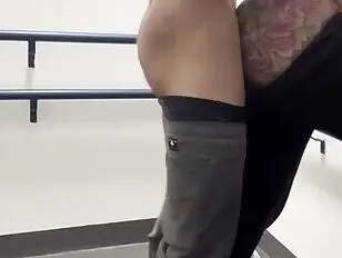 TS Kariina Love Sexo em Lugar Proibido