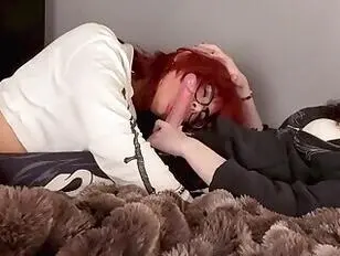 Femboy Kiyana and Blundergoth trading blowjobs