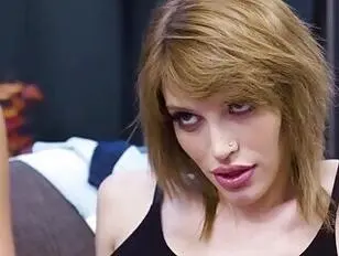Izzy Wilde i La Petite Blonde zdobywają punkty po meczu