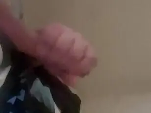 Loud cumming 