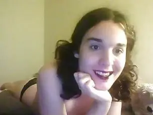 Brunette Shemale Fucks Girl - Cute and skinny amateur brunette shemale teases on live webcams - Tranny.one