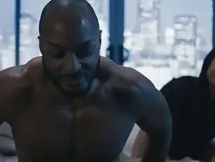 TS brune analisée par son mari noir