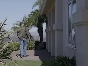 टीएस कोर्रा को दोस्तों के बड़े लंड के तरीके से आनंद मिलता है