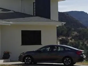 TS Natalie si scopa un grosso cazzo di ragazzi a caso