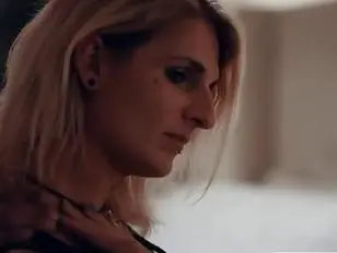 TBabe Summer tries sucking her Husbands dick