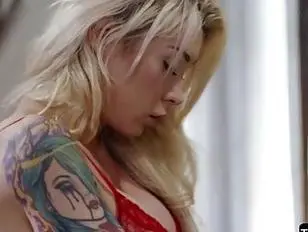 Das großärschige Tbabe Aubrey Kate neckt den hübschen Lance Hart