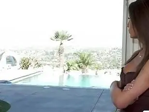 Tgirl Jade Venus fucks babe while analed