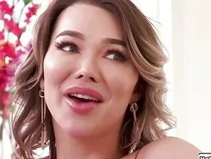 Big tits tgirl Emma Rose facefucks a guy