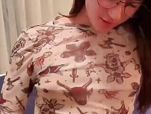 FEMME VICTGIRL AIME SE FAIRE BAISER